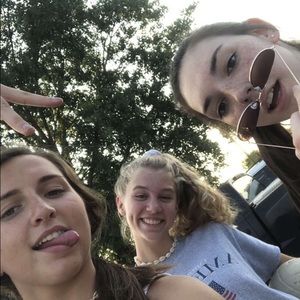 Meet your Posher, Grace